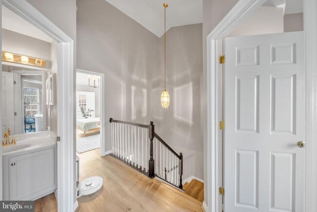 Building Photo - 6340 Cullen Pl