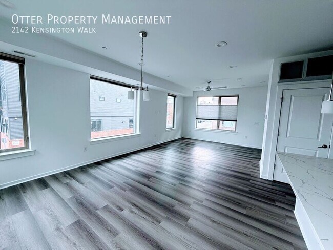 Building Photo - 2142 Kensington Walk