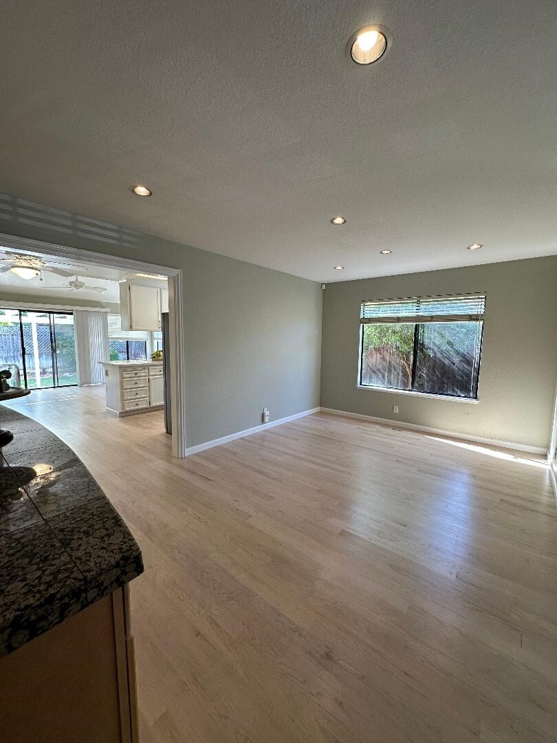 Building Photo - 4331 Montmorency Ct