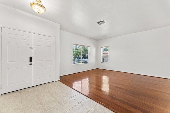 Building Photo - 2814 Caruso Ln