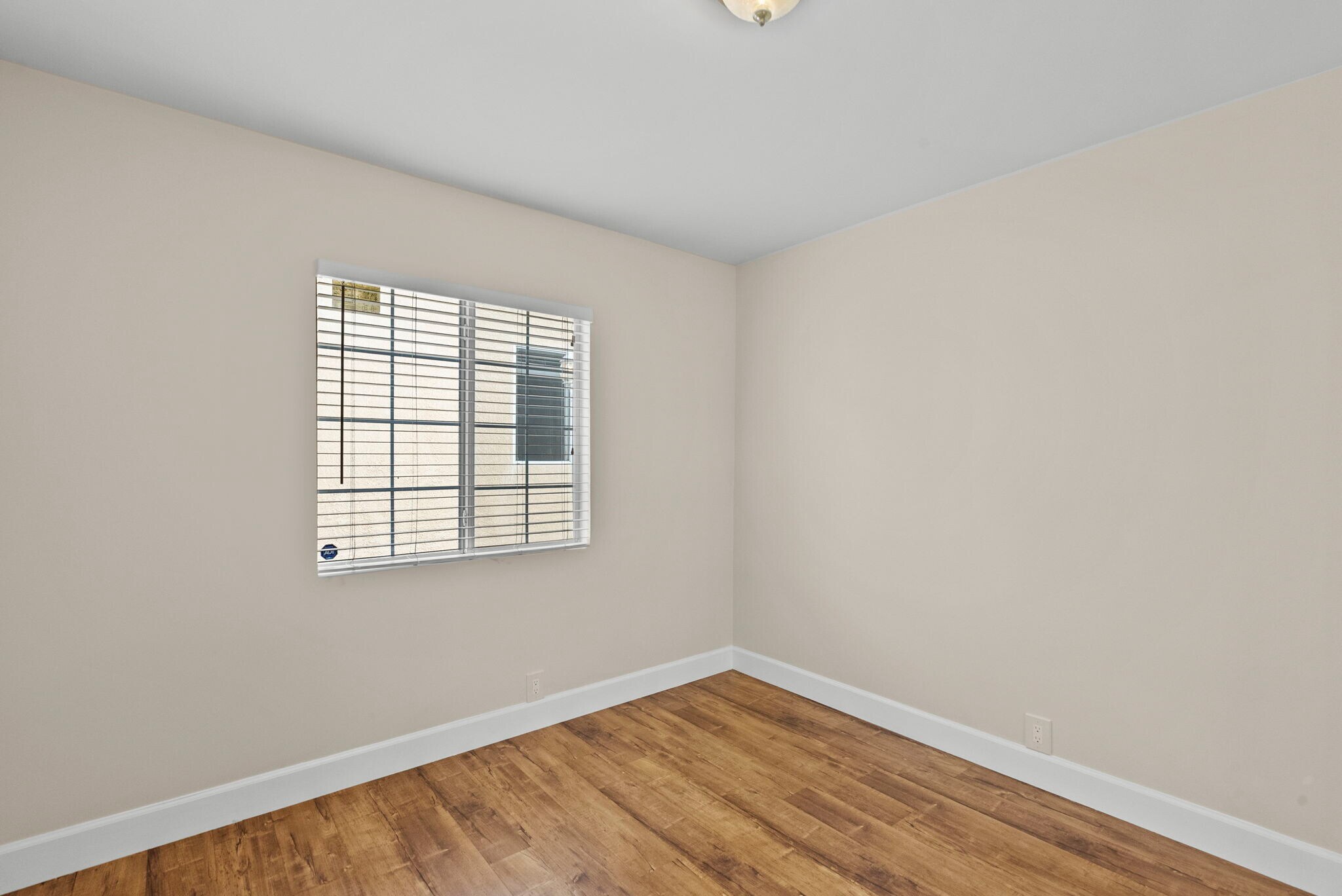 Building Photo - 18621 Bryant St