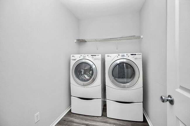 Building Photo - Large 4BD/2.5BA Home in Cabarrus Crossing!