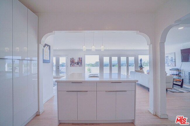 Building Photo - 4201 Don Diablo Dr