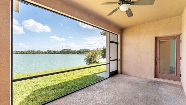 Building Photo - Waterfront home for RENT! 4 bed/2.5 bath