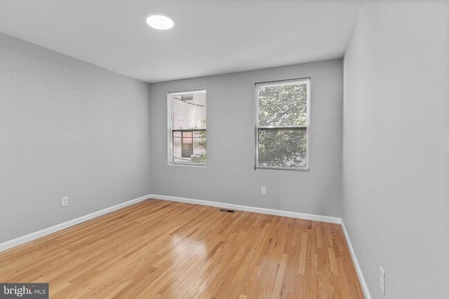Building Photo - 513 S Chester St