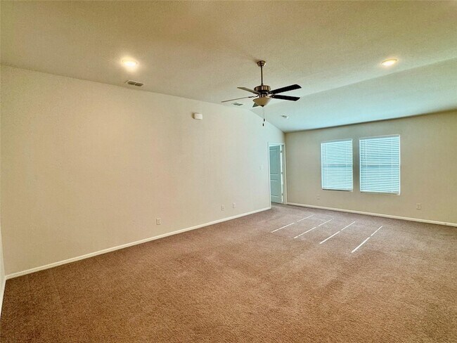 Building Photo - 6122 Heron Dr