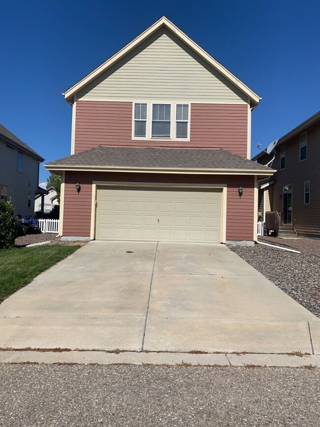 Building Photo - Beautiful 2-Story home near Ft Collins Country Club with easy access to I-25.