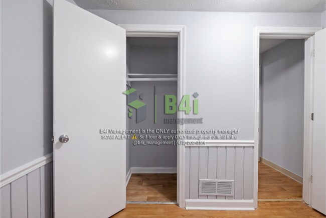 Building Photo - 6331 Garnet Dr
