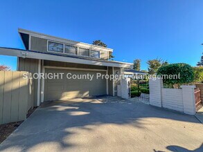 Building Photo - AVAILABLE NOW - Beautiful 2 Bed, 2 Bath Pi...