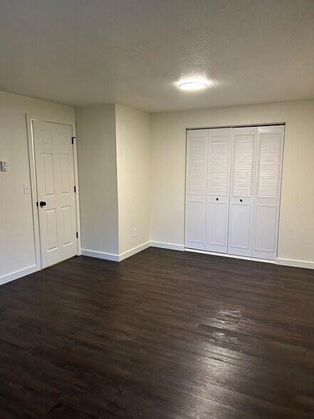 Building Photo - 2622 S 7th St