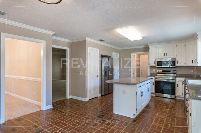 Building Photo - COMING SOON!!!   Beautiful 3 Bedroom/3 Bathroom Home in Semmes!