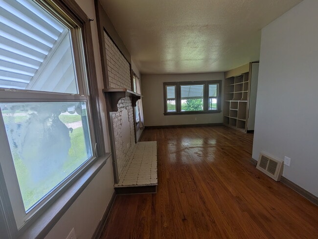 Building Photo - 2456 Wieck Dr