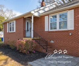 Building Photo - 3327 Emory Dr