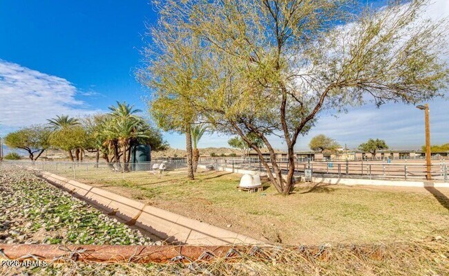 Building Photo - 3232 Carver Rd