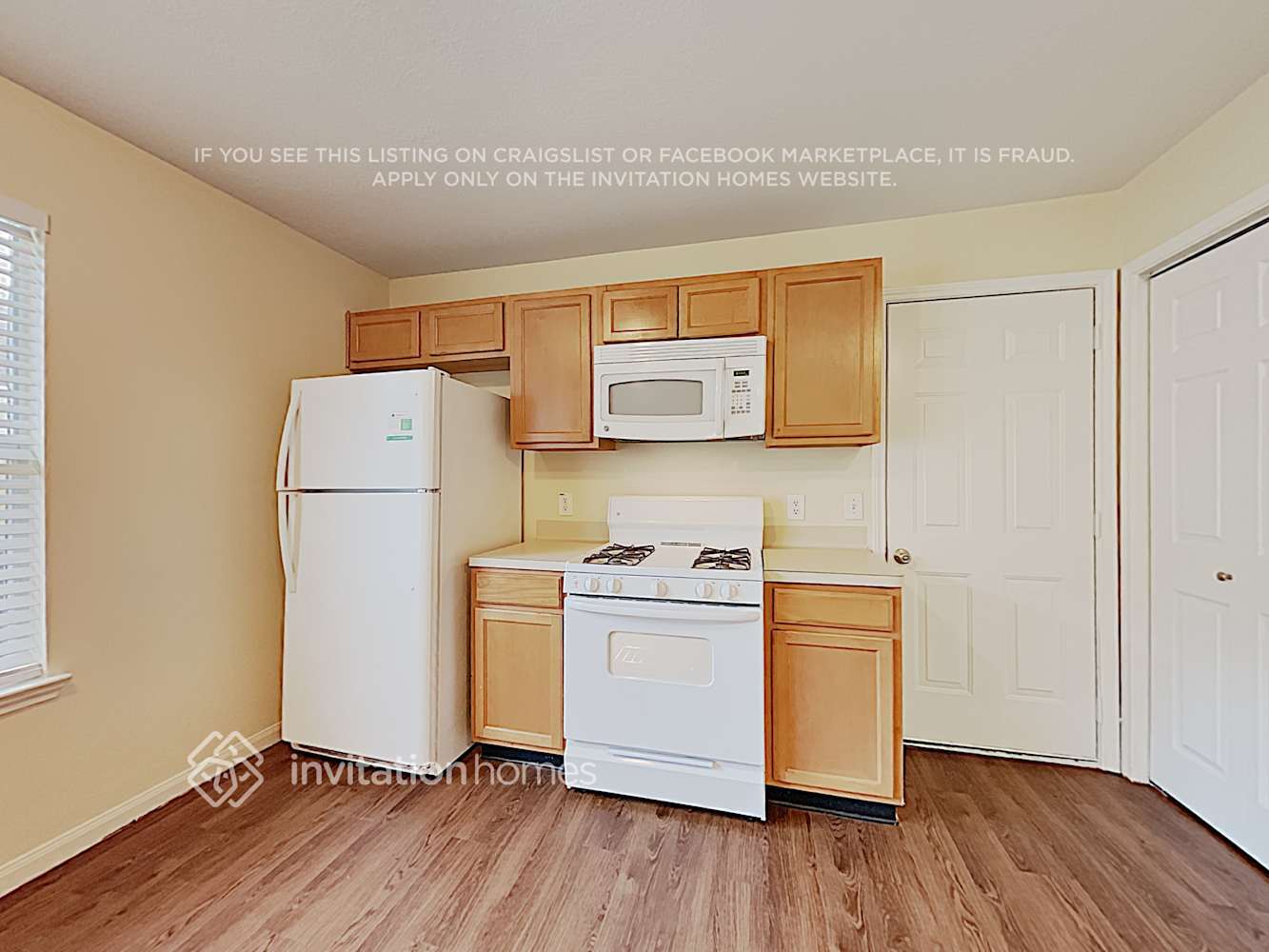 Building Photo - 6425 Mountain Pines Ln