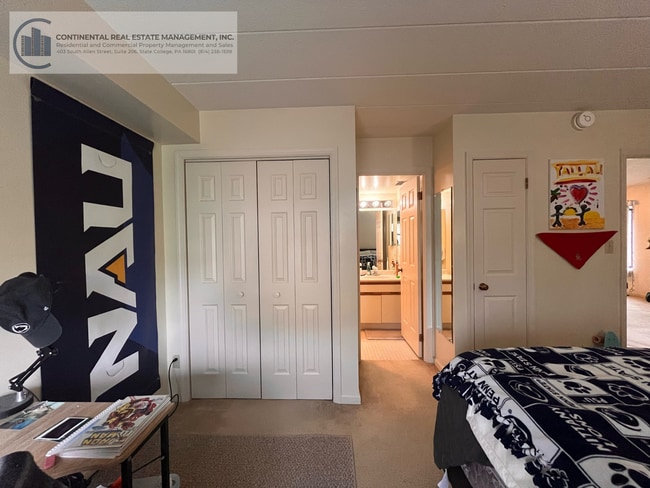 Building Photo - Downtown 2 Bedroom/2 Bathroom Apartment