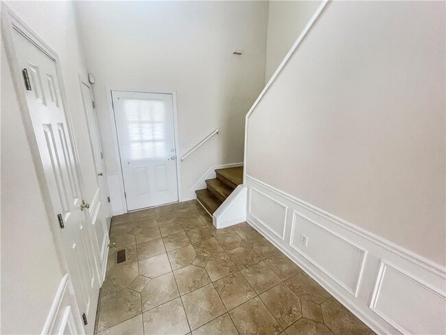 Building Photo - 140 Calborne Ct