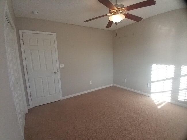 Building Photo - 3525 Drayton Dr