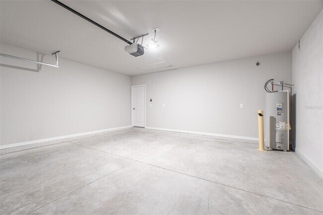 Building Photo - 25222 Cadiz Dr