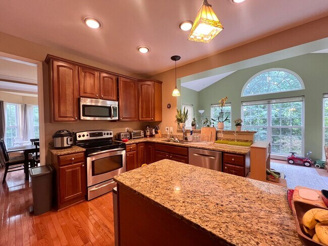Building Photo - 5920 Nicolet Ct
