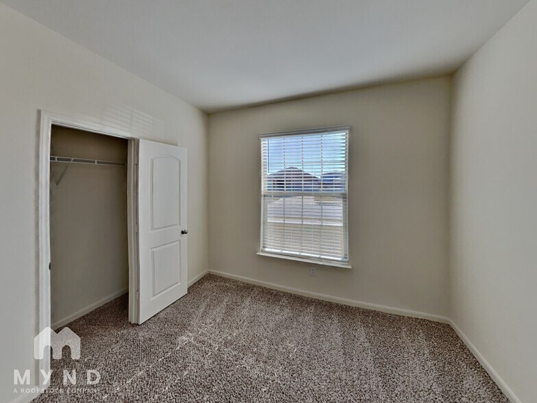 Building Photo - 421 Micah Ln