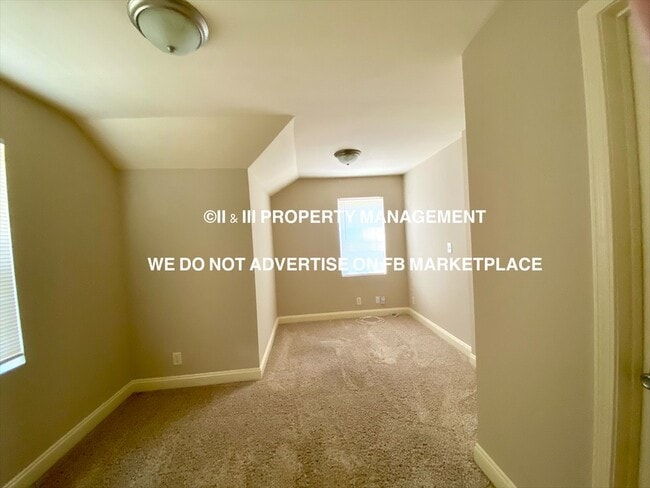 Building Photo - 512 W 86th St