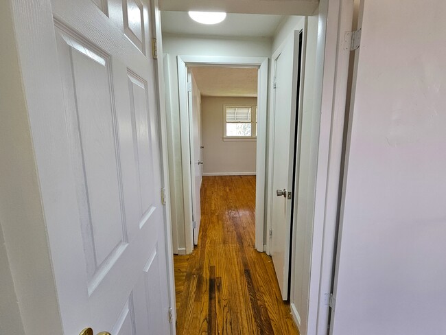 Building Photo - 10816 Highpoint Dr