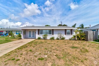 Building Photo - Charming Beachside Bungalow