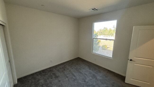 Building Photo - One Story 6-bedroom Home with Attached Casita