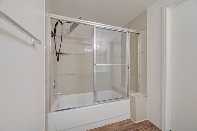 Building Photo - Welcome to this beautifully remodeled grou...
