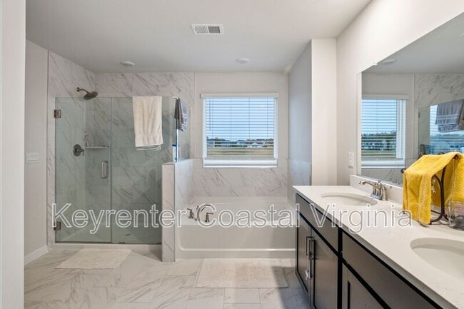 Building Photo - 175 Royal Black Heath