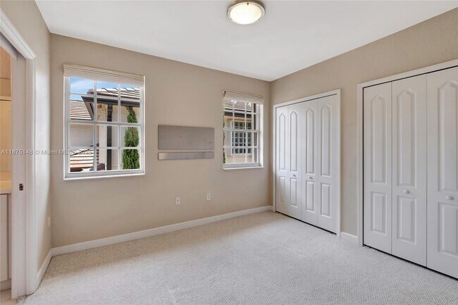 Building Photo - 14443 SW 12th Ln