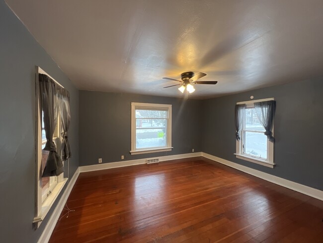 Building Photo - 353 Prospect Ave