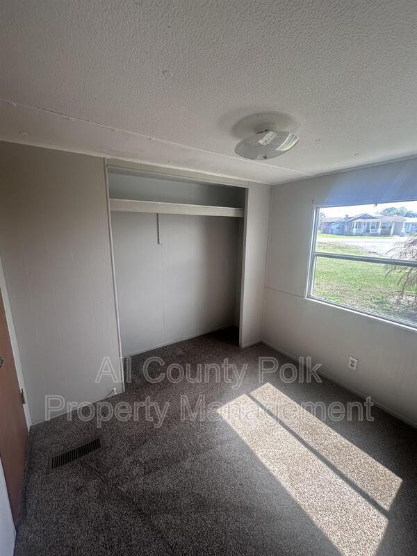 Building Photo - 2735 W 10th St