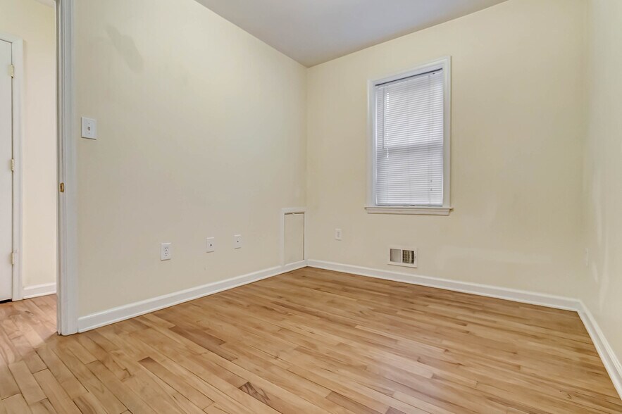 Building Photo - 4827 Indian Ln