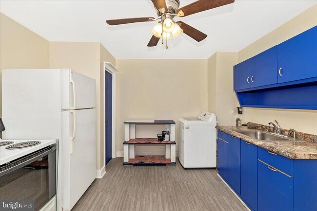 Building Photo - 326 E Patrick St