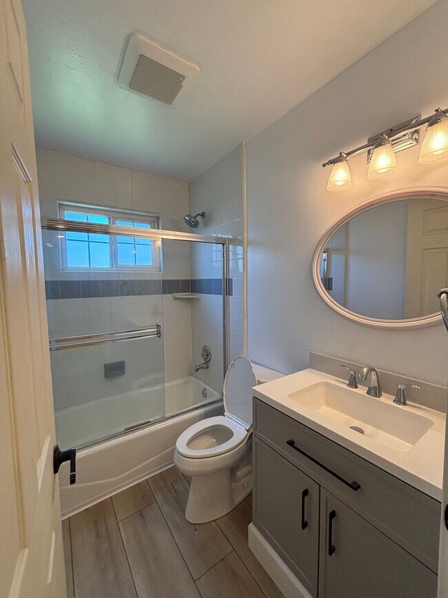 Building Photo - Beautiful Single-Story Gem in Vacaville!