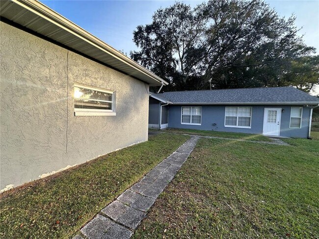 Building Photo - 1002 Shawnda Ln