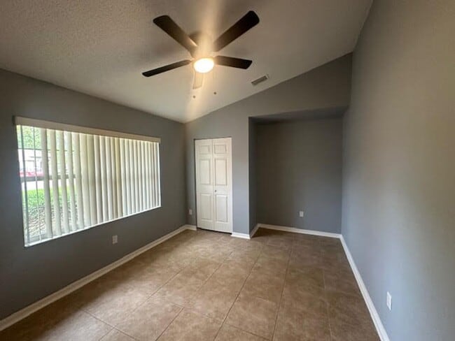 Building Photo - Single Family home for rent !