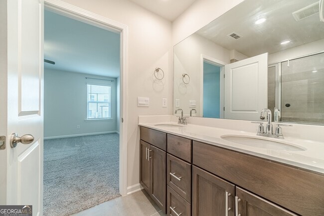Building Photo - 1412 Villageside Ct