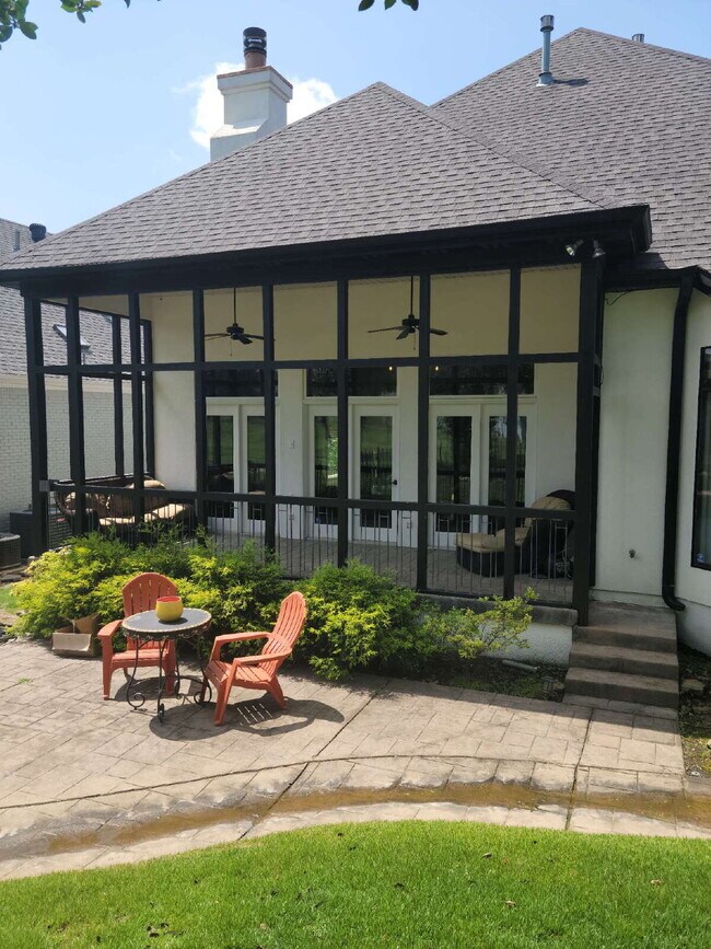 Building Photo - Experience Luxurious Living: Spacious 3-Bedroom Home with Golf Course views on Pebble Beach Drive!
