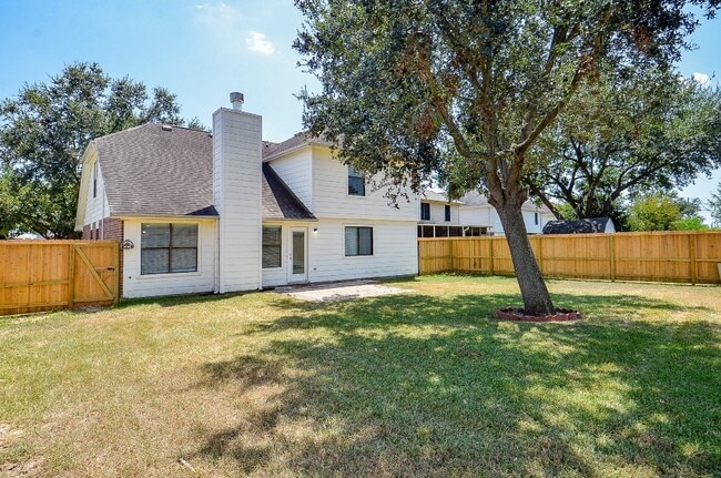 Building Photo - 21026 Bent Lake Dr