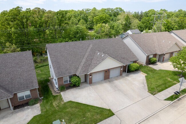 Building Photo - 509-511 Glenstone Dr.