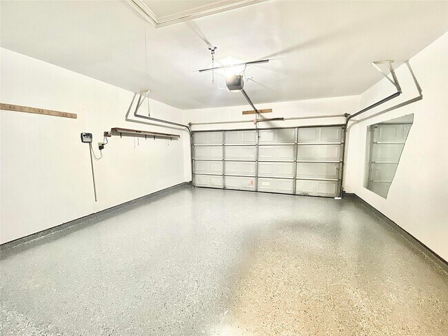 Building Photo - 2614 Orchard Creek Ln