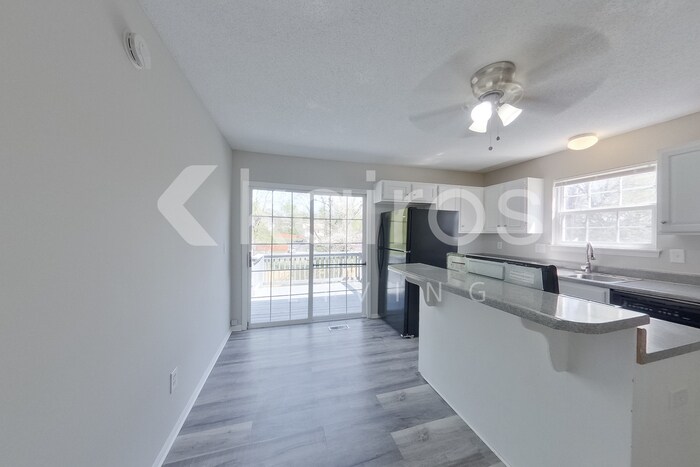 Building Photo - 4415 The Paseo