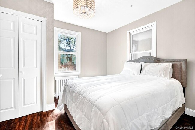 Building Photo - 109 Broadway