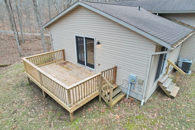 Building Photo - 1889 Wolverine Dr