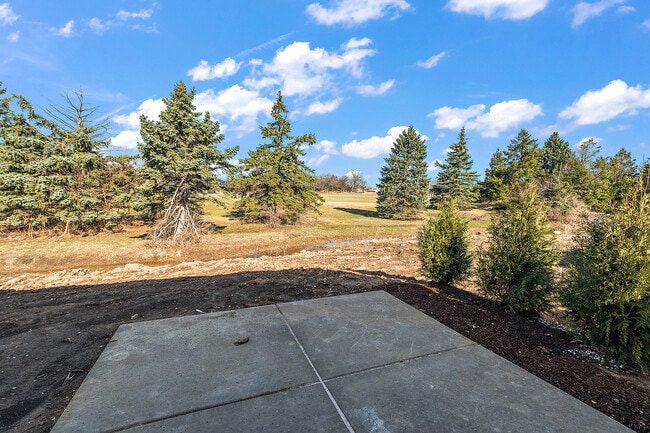 Building Photo - 64 Olympus Dr