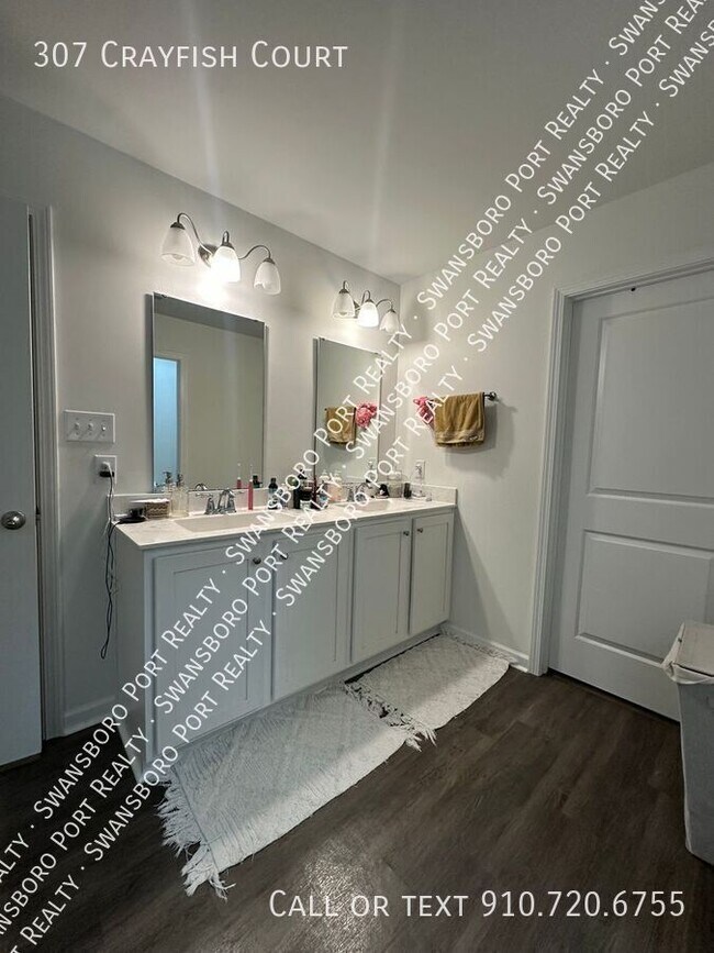 Building Photo - 307 Crayfish Ct