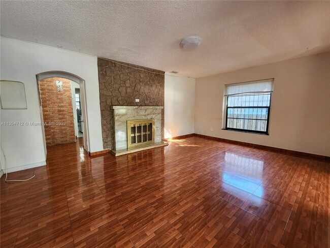 Building Photo - 8295 NE 3rd Ave  1 Miami Fl 33138